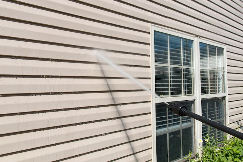 Expert Gutter Cleaning For Safer, Easier Home Maintenance